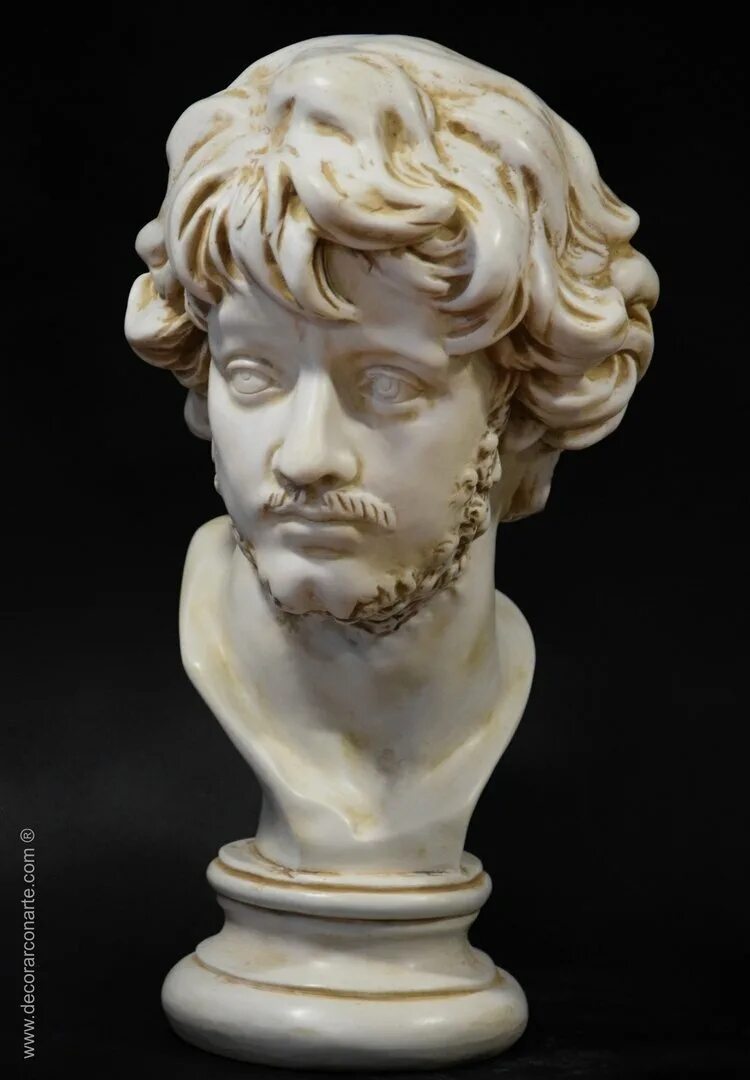Каррарский мрамор бюст. Мраморный бюст poeme. Скульптор джаст. Бюст дианы охотницы. Римские мраморные бюсты.