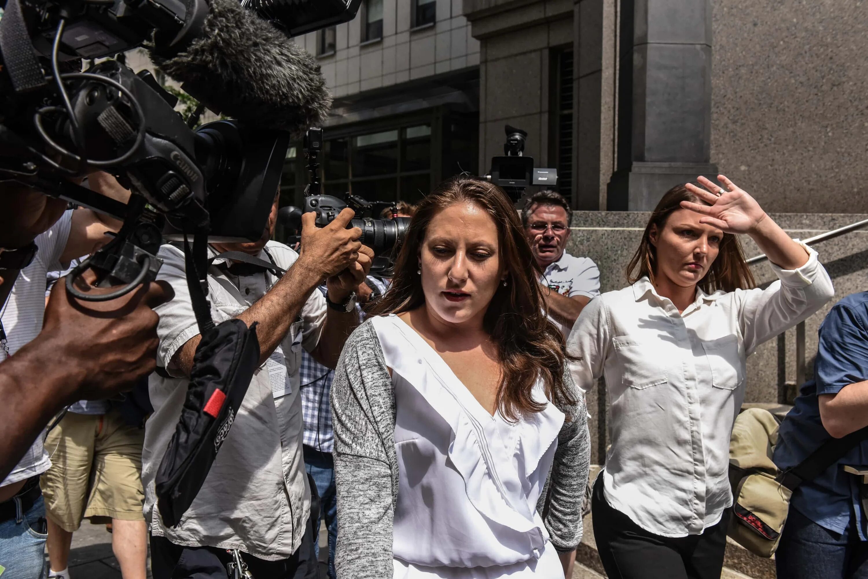 Публичная оргия в центре москвы. Таки скандал. Таки скандал. Таки скандал. Михаил загирняк.