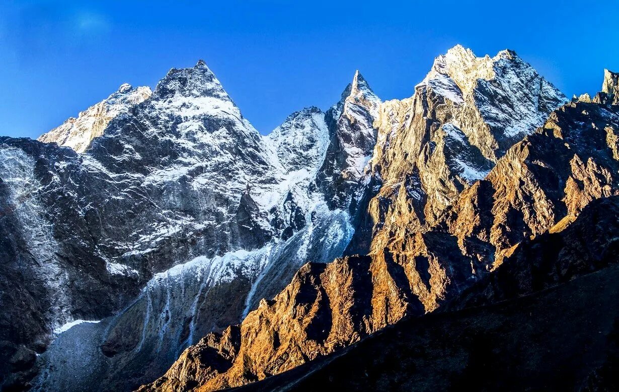 The biggest mountain in the world. Национальный парк Сагарматха. Сагарматха Непал. Сагарматха Эверест. Сагарматха природа.