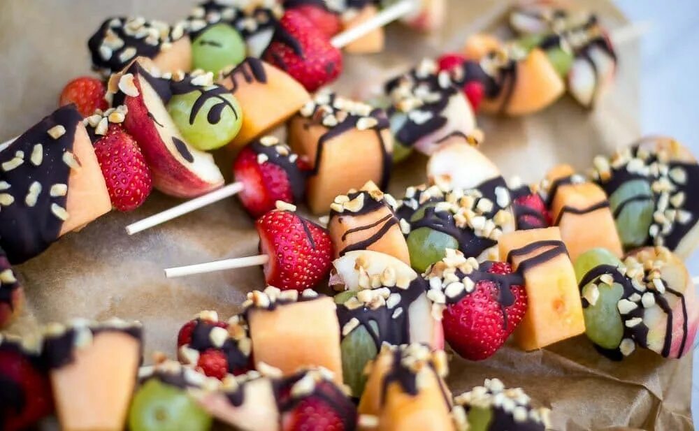 Как сделать фрукты в шоколаде. Как сделать фрукты в шоколаде. Как сделать фрукты в шоколаде. Клубника в шоколаде. Десерт с фруктами в шоколаде.