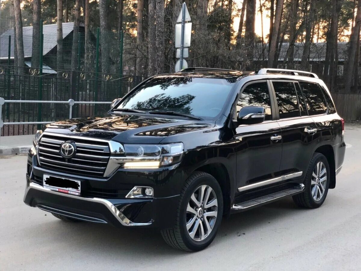 Toyota land cruiser 200 2016 черный. Тойота ленд крузер 200 2016 белый. Тойота ленд крузер 200 2016 года. Toyota land cruiser 200 2016 белый. Toyota land cruiser 200 2016.