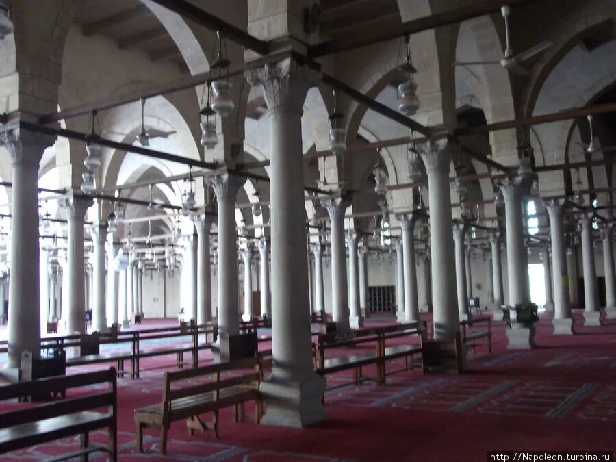 Мечеть Амра в Каире. Мечеть Амра в Фустате. Египет мечеть Амра ибн Аль-аса. Мечеть Амра в Каире, Египет (642 г. нашей эры). Амр ибн аль