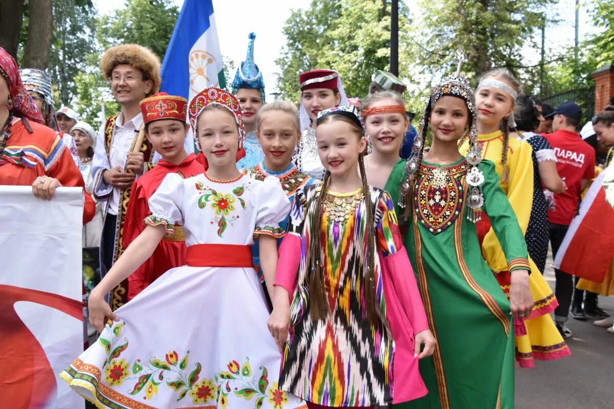 Народы проживающие в волгоградской области. Народы Татарстана. Разные народы. Дружба народов. Дружба народов России.