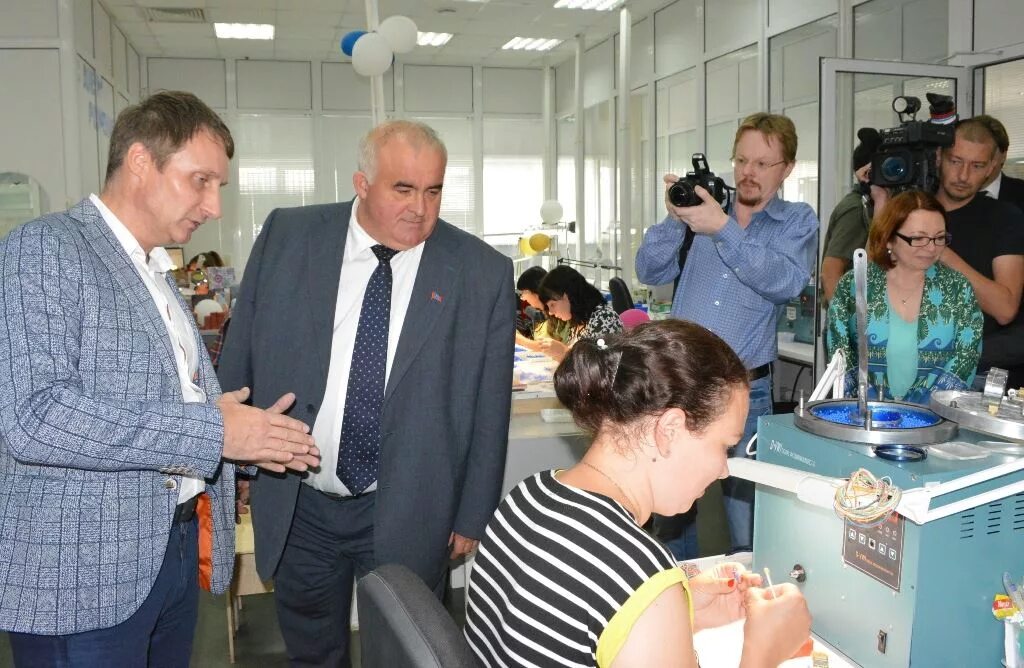 Свежие вакансии красное на волге костромская область. Красное-на -волге фрунзе 9. Поселок красное на волге костромская область. Глава поселений красное на волге. Свежие вакансии красное на волге костромская область.