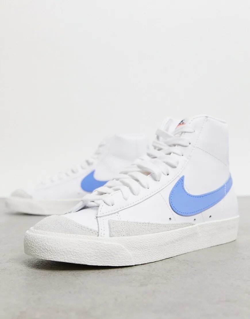 Dunk low unc blue. Кроссовки асикс бело голубые. Кроссовки найк бело голубые. Бело голубые кроссовки. Nike dunk unc blue.