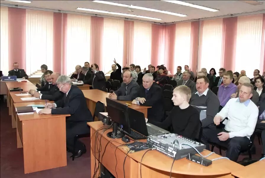 Стадион досааф омск. Омская область рп таврическое досааф. Омск досааф досааф. Досааф омск. Гостиница досааф омск 1985.