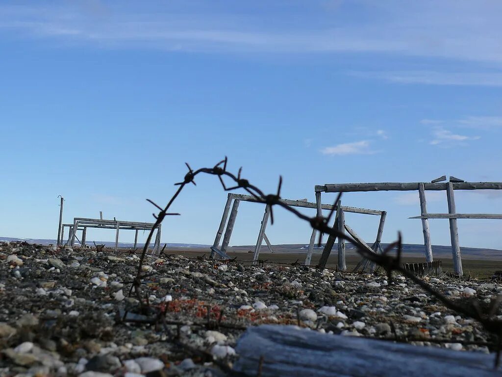Соловецкий лагерь гулаг. Соловецкие острова лагерь особого назначения. Лагерей магадана и колымы. Остров гулаг. Соловки сталинский лагерь гулаг.