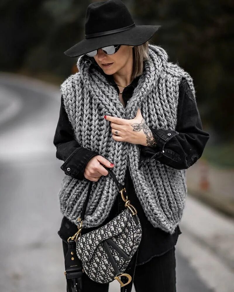 Стильные вязаные вещи. Модные вязаные вещи. Связать модную. Вязаный свитер. Связать модную.