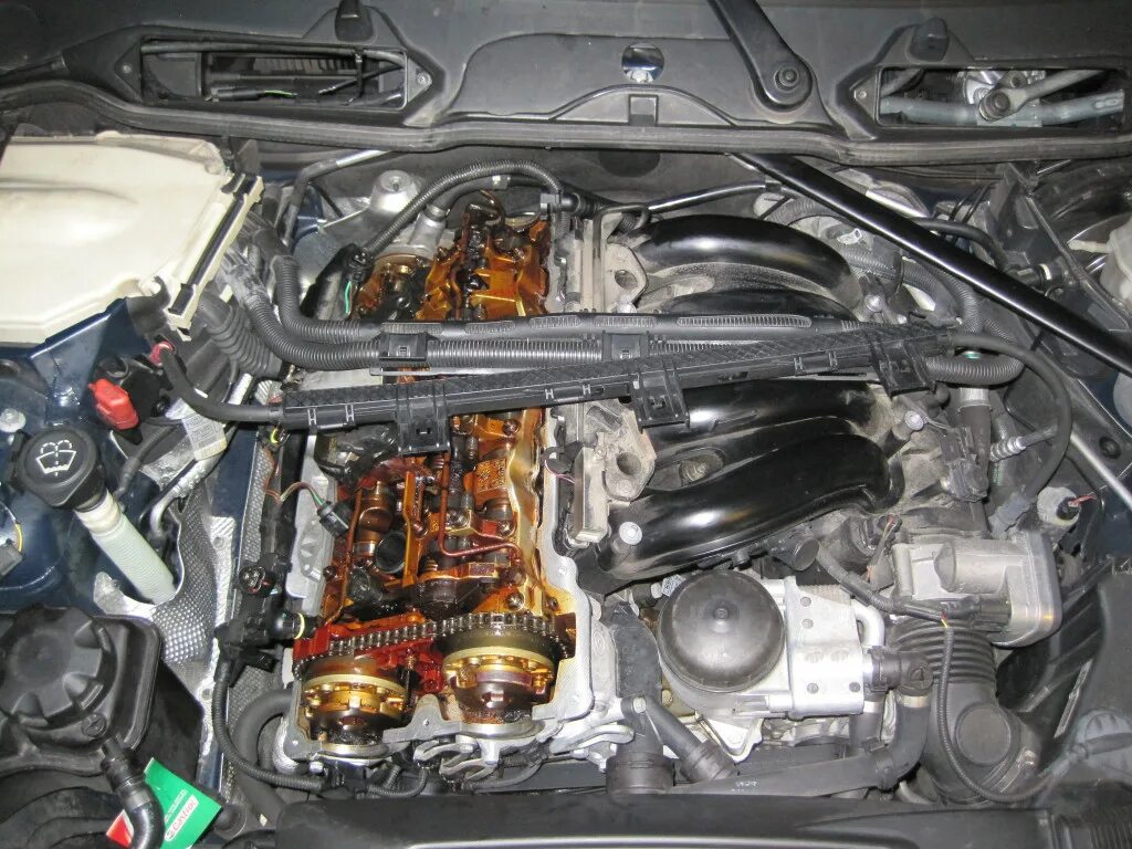 BMW n46. BMW n46 e46. Мотор БМВ n42. BMW e46 n42b20 воздуховод.