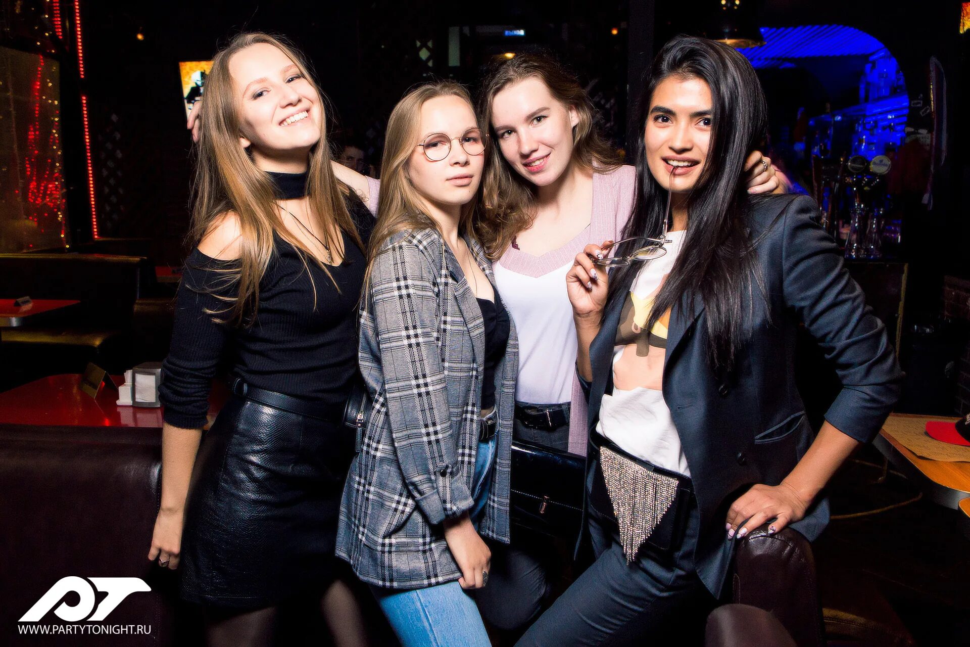 Спорт ивент. Дискотека в клубе. Ночной клуб диджей. Клубы санкт-петербурга. Самый душевный момент на тусовке.