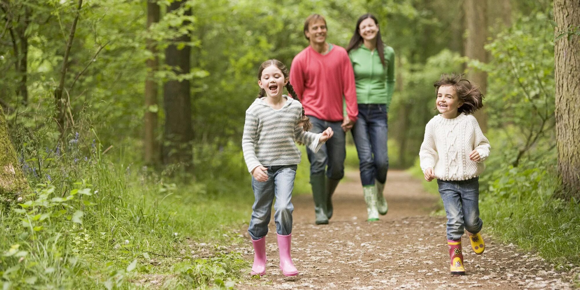 Прогулки на свежем воздухе. Прогулка в лесу. Прогулки на свежем воздухе для детей. Прогулка на природе.