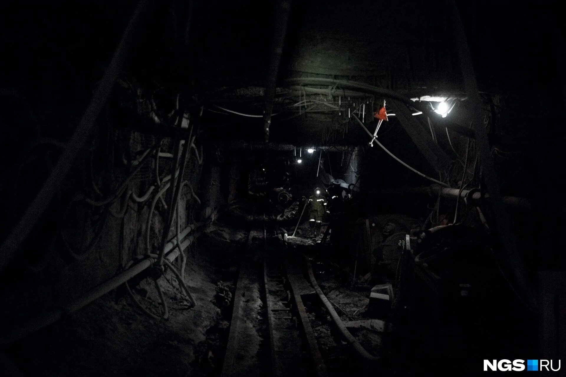 шахта юбилейная новокузнецк. шахта юбилейная топпром. шахта юбилейная новокузнецк новости. шахта зыряновская кемерово. авария на шахте юбилейная.