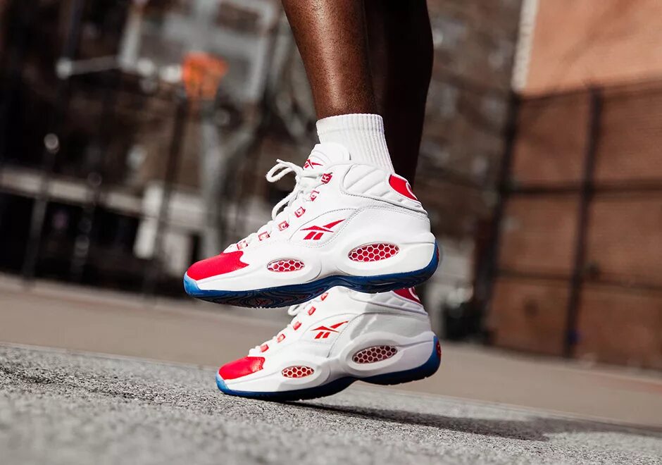 Били кроссовки. Reebok question Mid. Reebok Red White 2022. Reebok Classic question. Reebok question og.