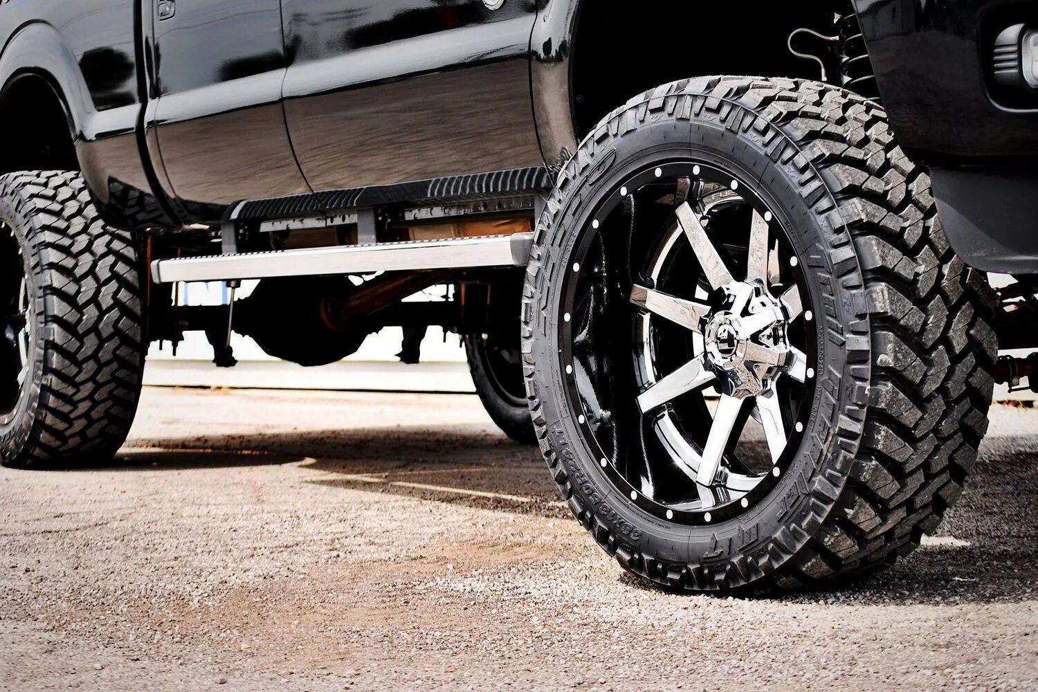 Nitto r22 внедорожная. Ford f250 r22. Toyota Tundra r22 6x139,7. 6х139,7 r22 Toyota Tundra. 4x 22 x 3