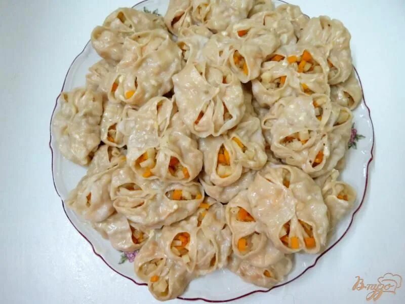 Манты с мясом тыквой и картошкой. Манты с тыквой и фаршем. манты с тыквой и картошкой. манты с тыквой и луком. манты с картошкой и луком.