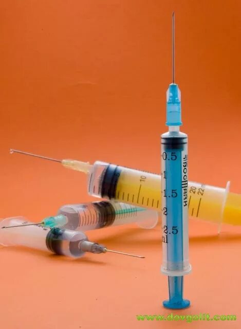 Шприц для внутривенных инъекций. Шприцы syringe. Кавказская пленница укол. Большие уколы шприцем. Шприц 5 мл и 10 мл.