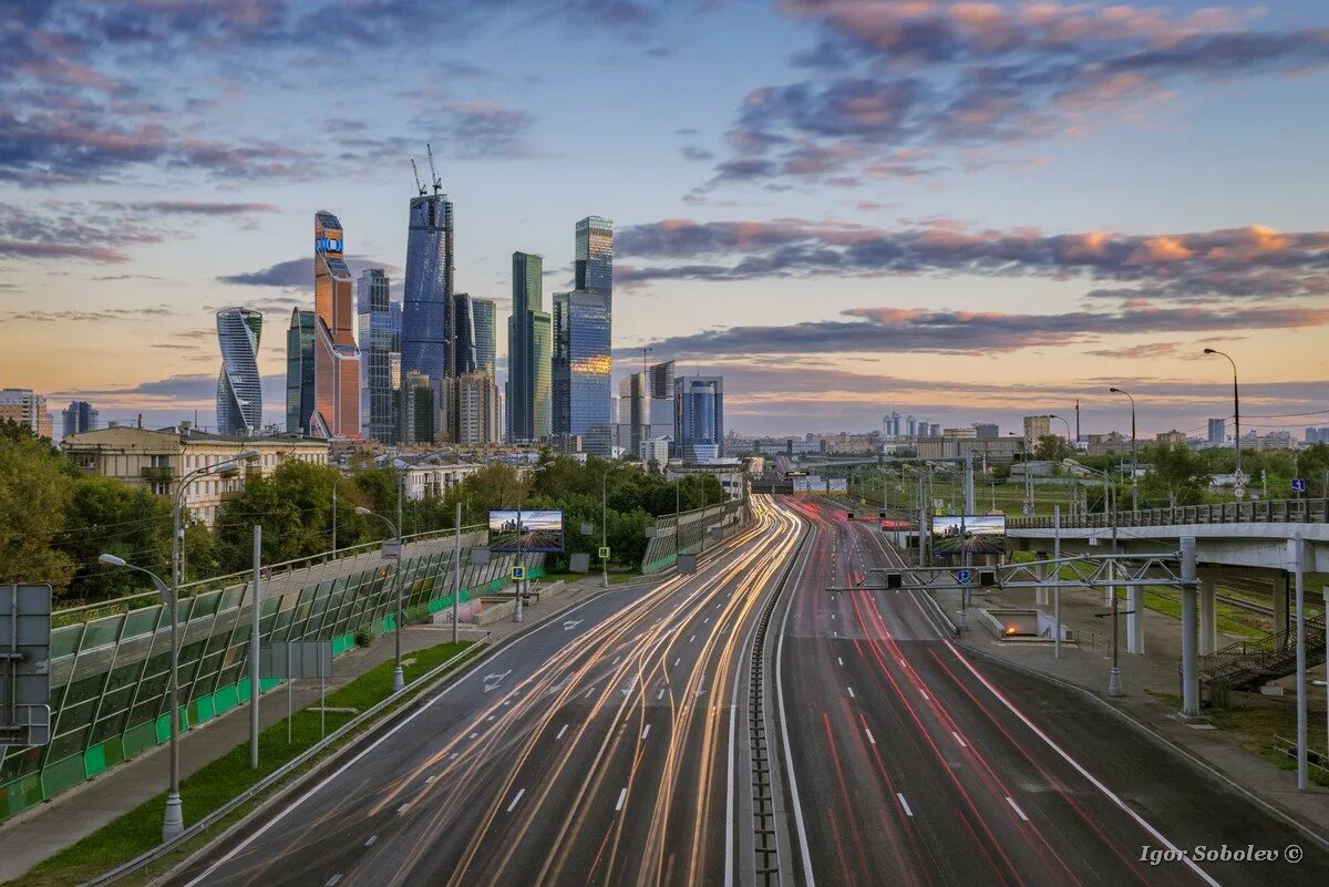 3 кольцевая москва. Третье транспортное кольцо Москва Сити. Москва Сити с 3 кольца. Москва Сити ТТК. Третье транспортное кольцо возле Moscow City.