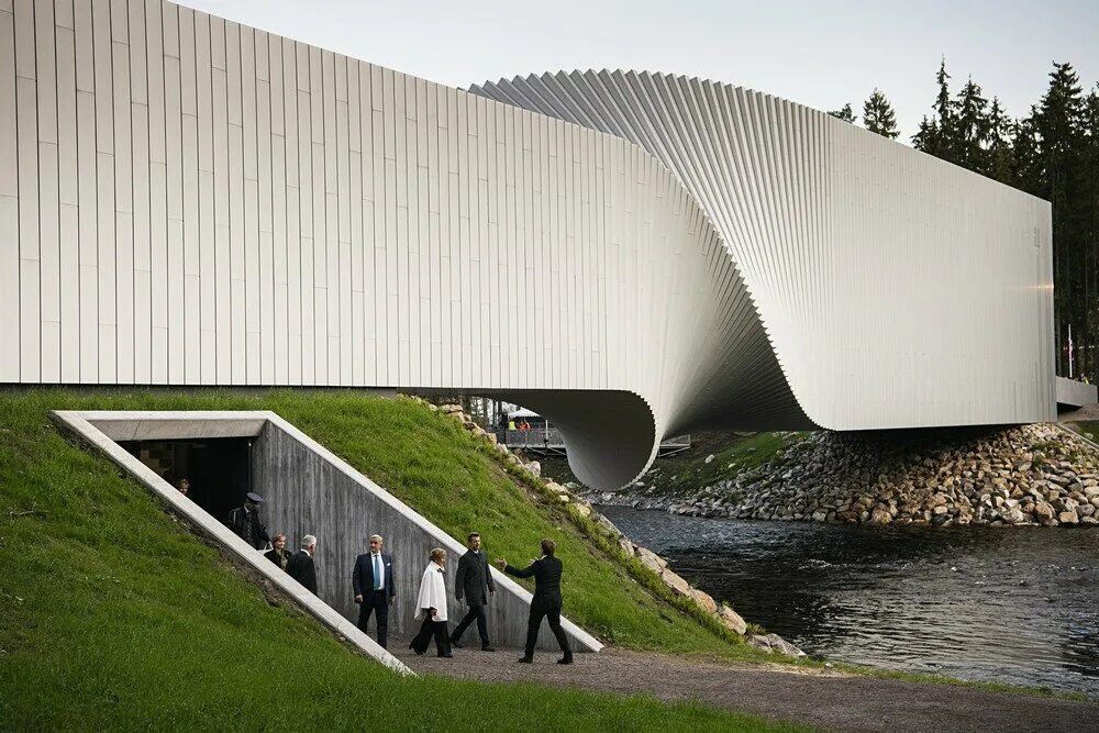 Most museum. Kistefos Museum, Норвегия, big. Бьярке Ингельс Норвегия. Датский Архитектор Бьярке Ингельс. Бьярке Ингельс мост.