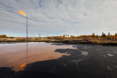 озеро нефти