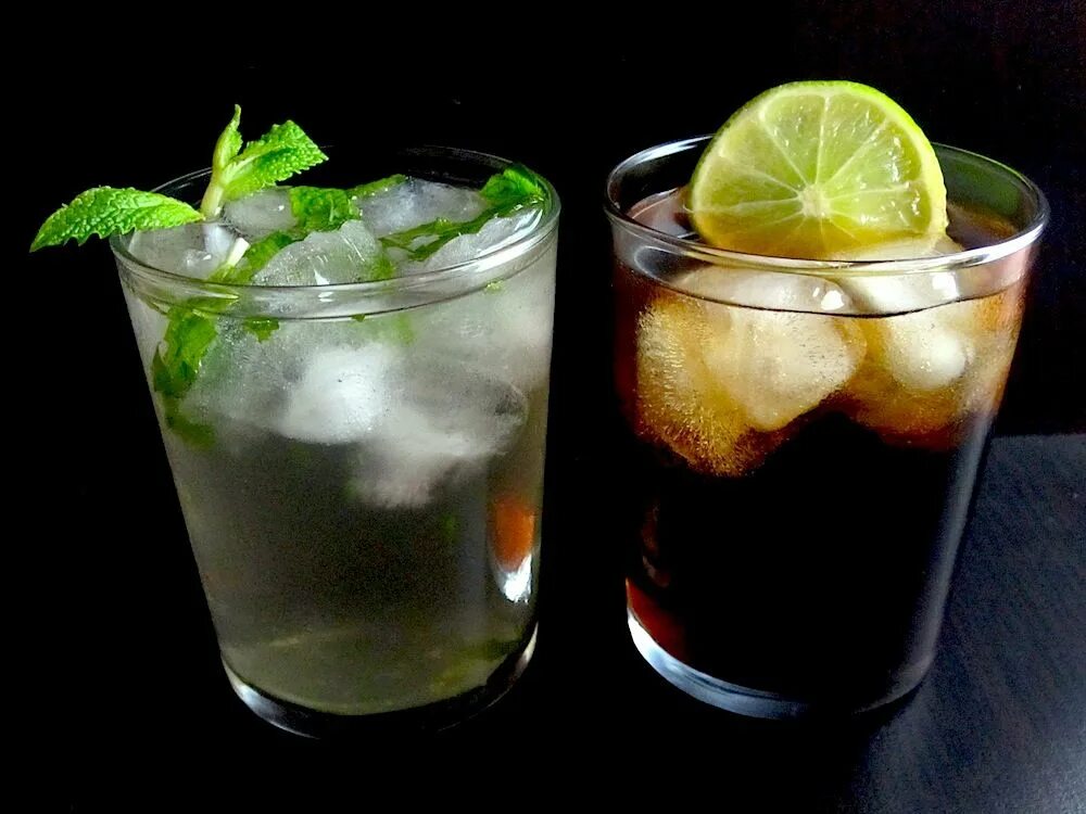 Куба Либре коктейль. Алкогольный коктейль Куба Либре. Cuba libre & Mojito. Ром кола коктейль.