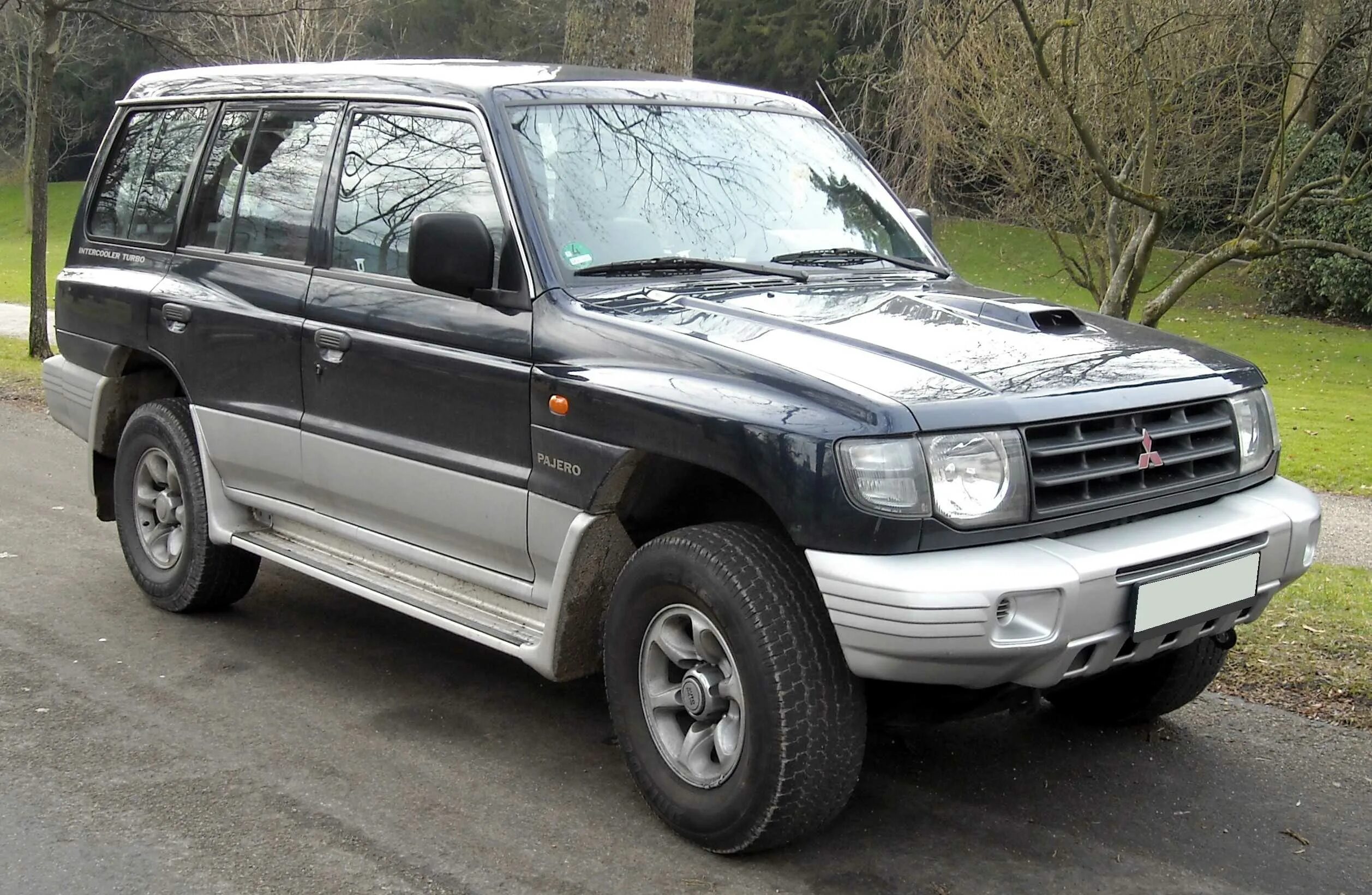 Mitsubishi pajero v6. Митсубиси Паджеро 2. Митсубиси Паджеро 2 поколение 2. Mitsubishi Pajero II 1997. Мицубиси Паджеро 2 Рестайлинг.