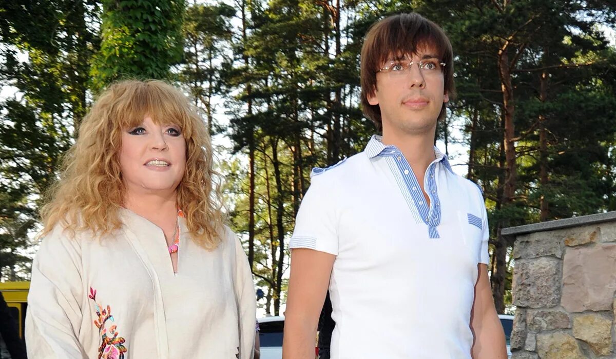 Максим галкин и алла пугачева дети. Дети аллы пугачевой и максима галкина 2021. Алла пугачёва и максим галкин свадьба. Сколько лет галкину и пугачевой в 2023. Сколько лет галкину и пугачевой в 2023.