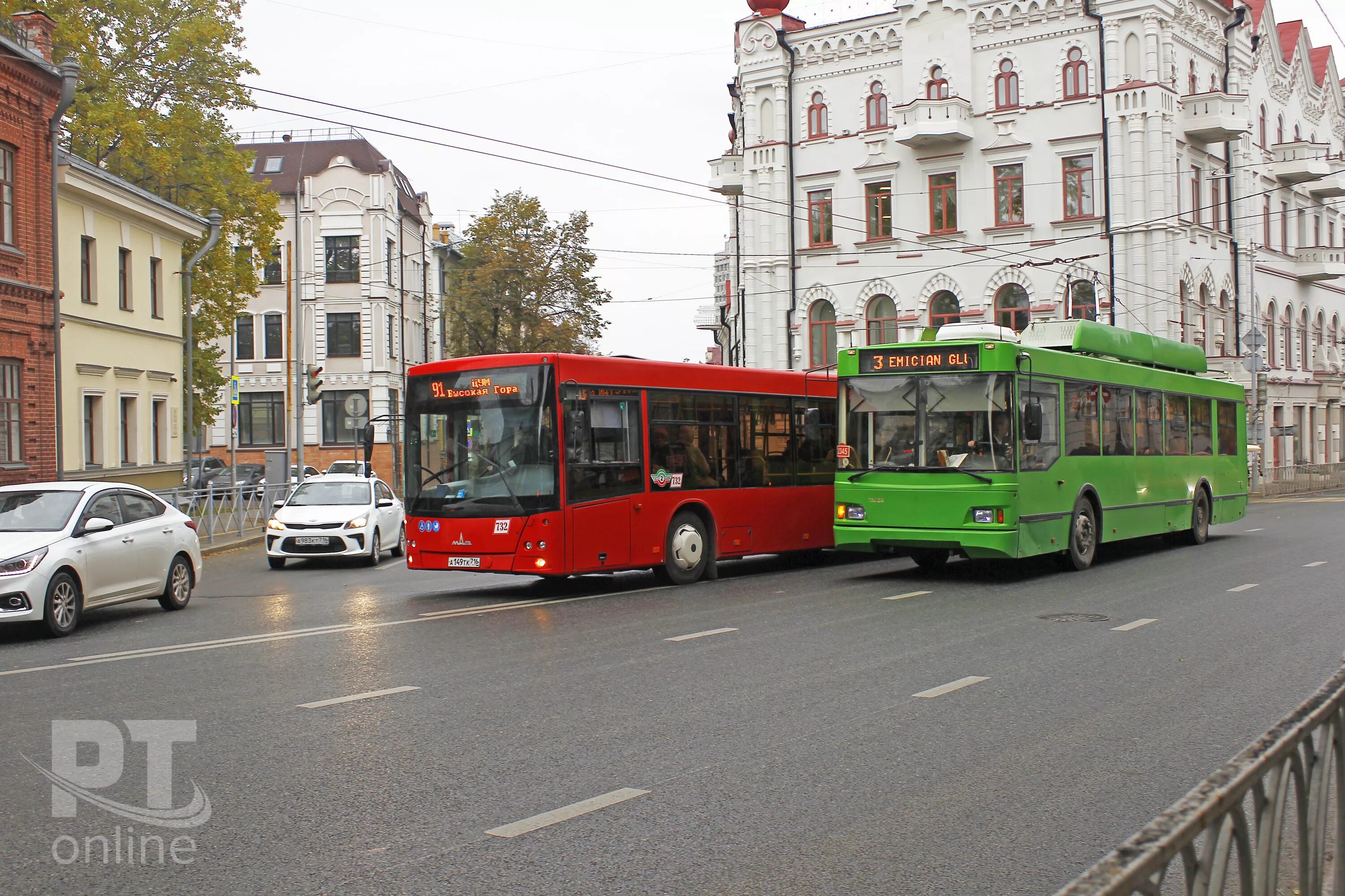 Автобус 8 казань. Общественный транспорт Казани. 31 Автобус Казань. Казань обзественны йтранспорт. Троллейбус Казань.