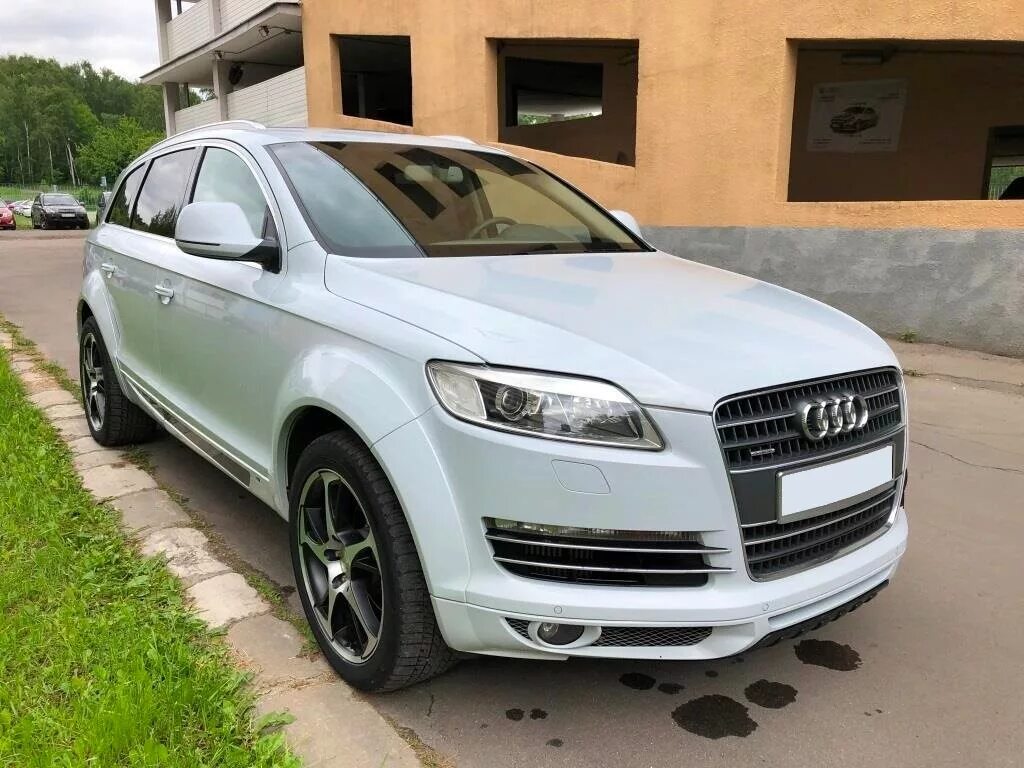 Audi q7 белая. Ауди джип q7. 2010 Audi q7 белая. Ауди джип q7 белая. Ауди ку7 бу купить