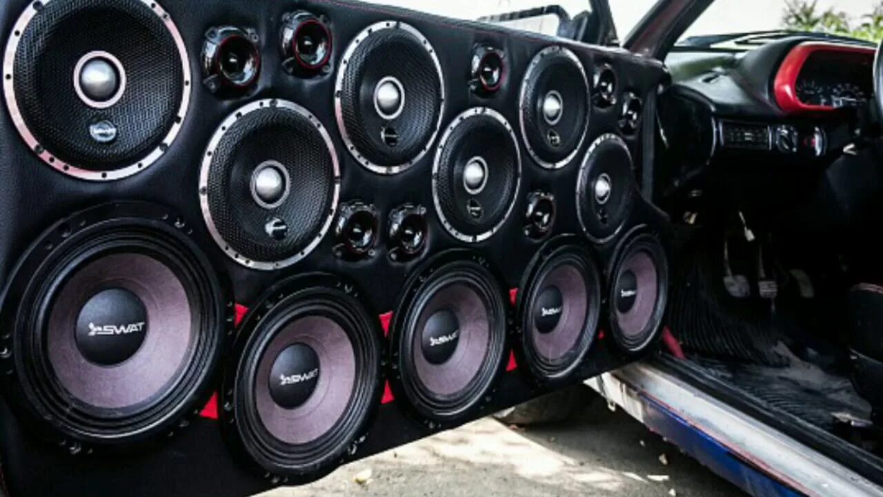 Колонка lg rms 1000w. Колонка звук. Машина колонка музыкальная. Клипш 5000 колонки. Музыкальные динамики.