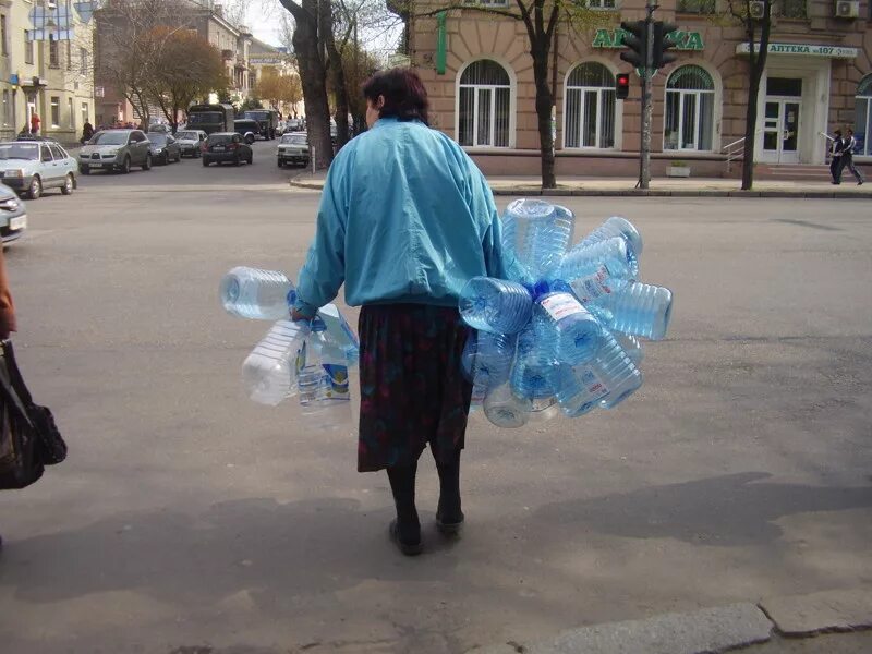 Запастись водой. Прикол запасаться водой. Запасаемся водой прикольные. Запаситесь водой. Сделайте запас воды