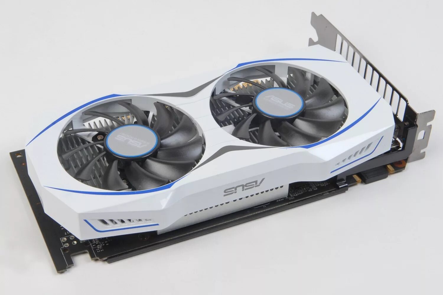 Gtx 950 2gb. Gtx 950 asus. видеокарта asus gtx 950. asus gtx 950 белая.