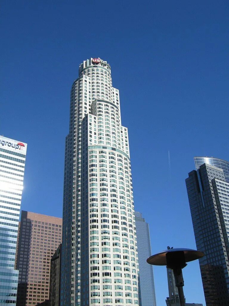 Какие башни в сша. Лос анджелес maze bank. башня банка сша лос-анджелес. мейз банк в лос анджелесе. лос анджелес башни банка.
