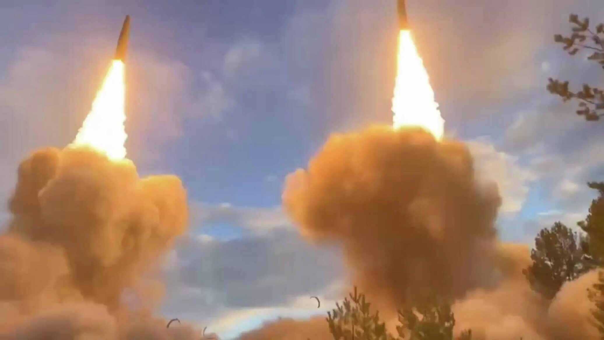 Российские крылатые ракеты. Реактивная система залпового огня «fadjr-5». Будут ракетные удары. Иран баллистические ракеты zolfaghar. Будут ракетные удары.