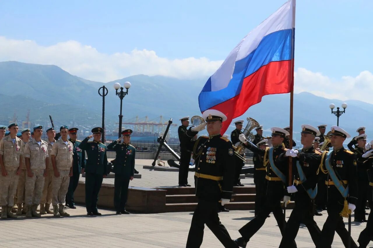 Армейский новороссийск. Новороссийск Войсковая часть. Новороссийск Военная часть. Почётный караул Новороссийска. Рота почетного караула Новороссийск.