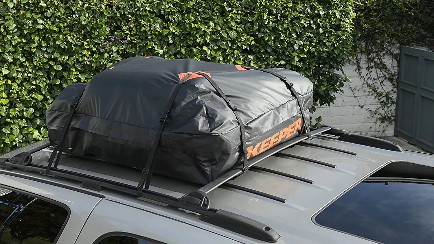 Можно ли багажник на крыше. Бокс автомобильный на крышу риф мягкий. Curt 18211 Waterproof Cargo Carrier Bag. Багажник на крышу автомобиля. Чемодан багажник на крышу автомобиля.