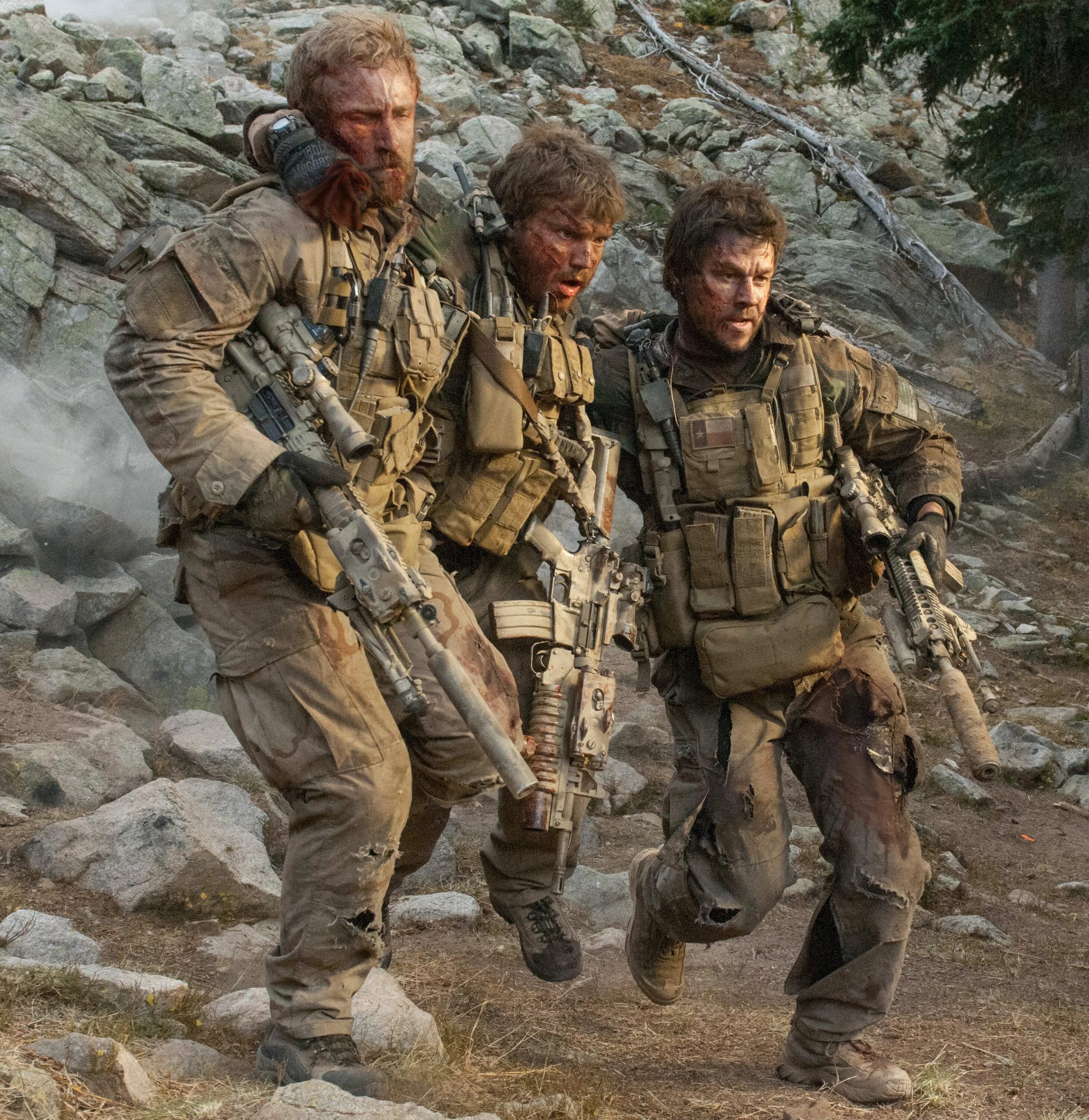 Уцелевший / Lone Survivor (2013). Бен Фостер уцелевший. Маркус латтрелл уцелевший. Новинки про афганистан