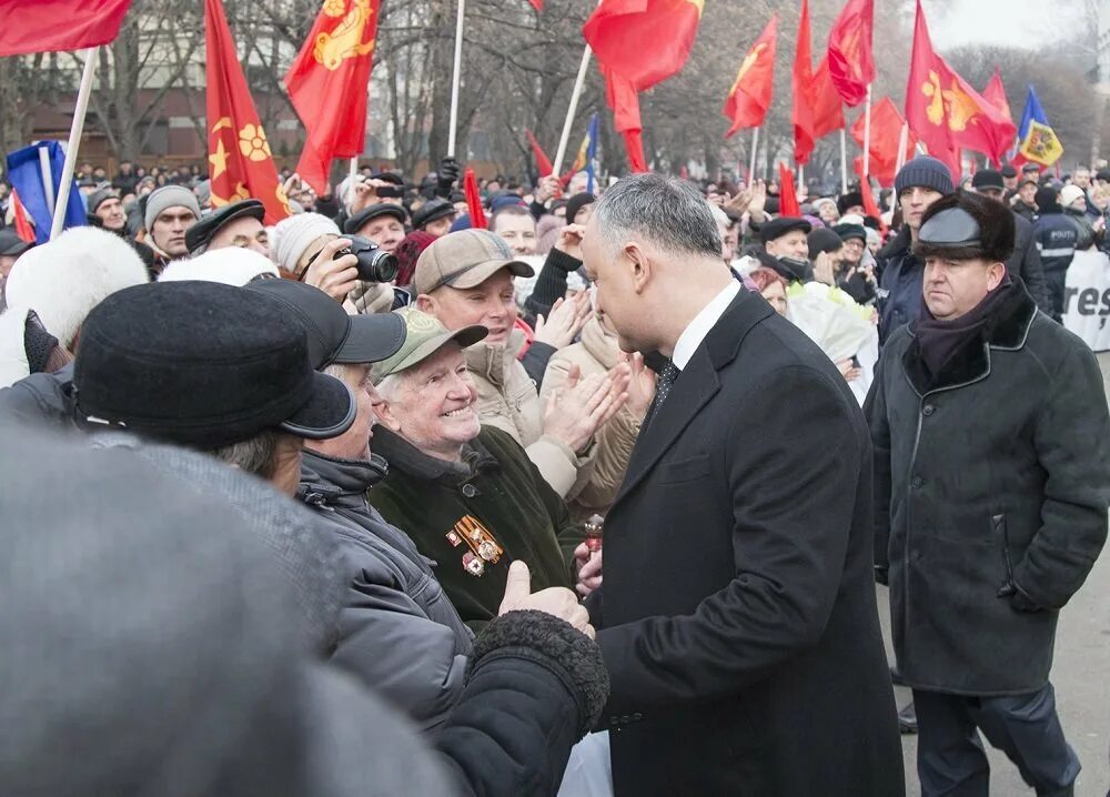 Новости молдовы сегодня за 24. Додон с народом 2016. Политические события Молдовы. Молдавия Известия. Молдавия последние новости 2022.