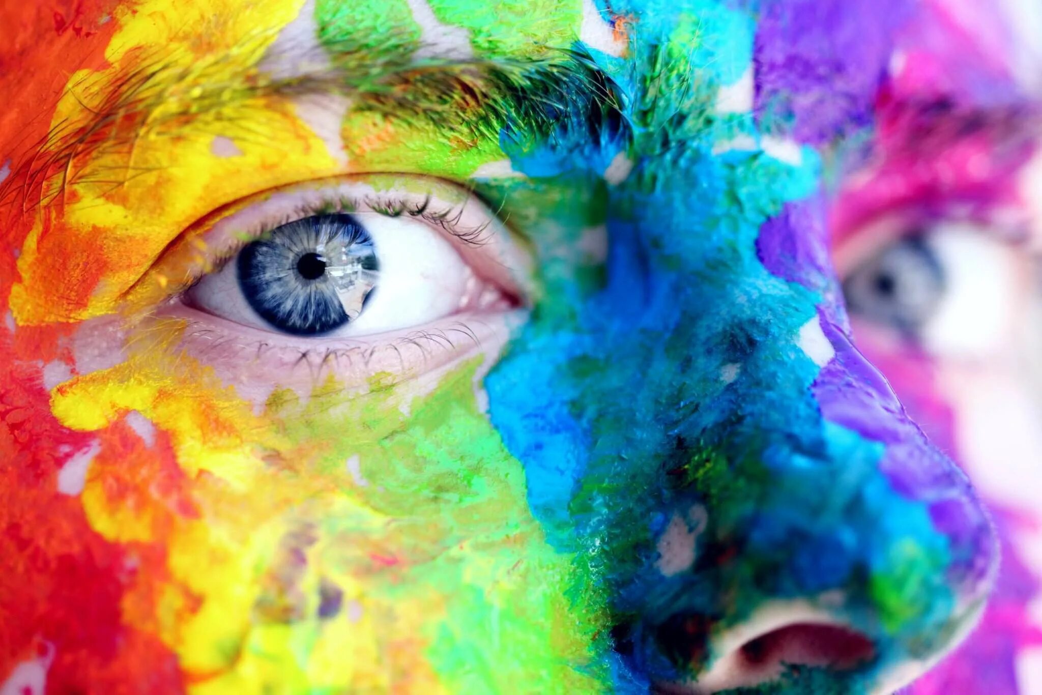 Colorful life. Современные картинки. Цвет и человек. Лицо в красках Фоновые обои. Краски для лица.