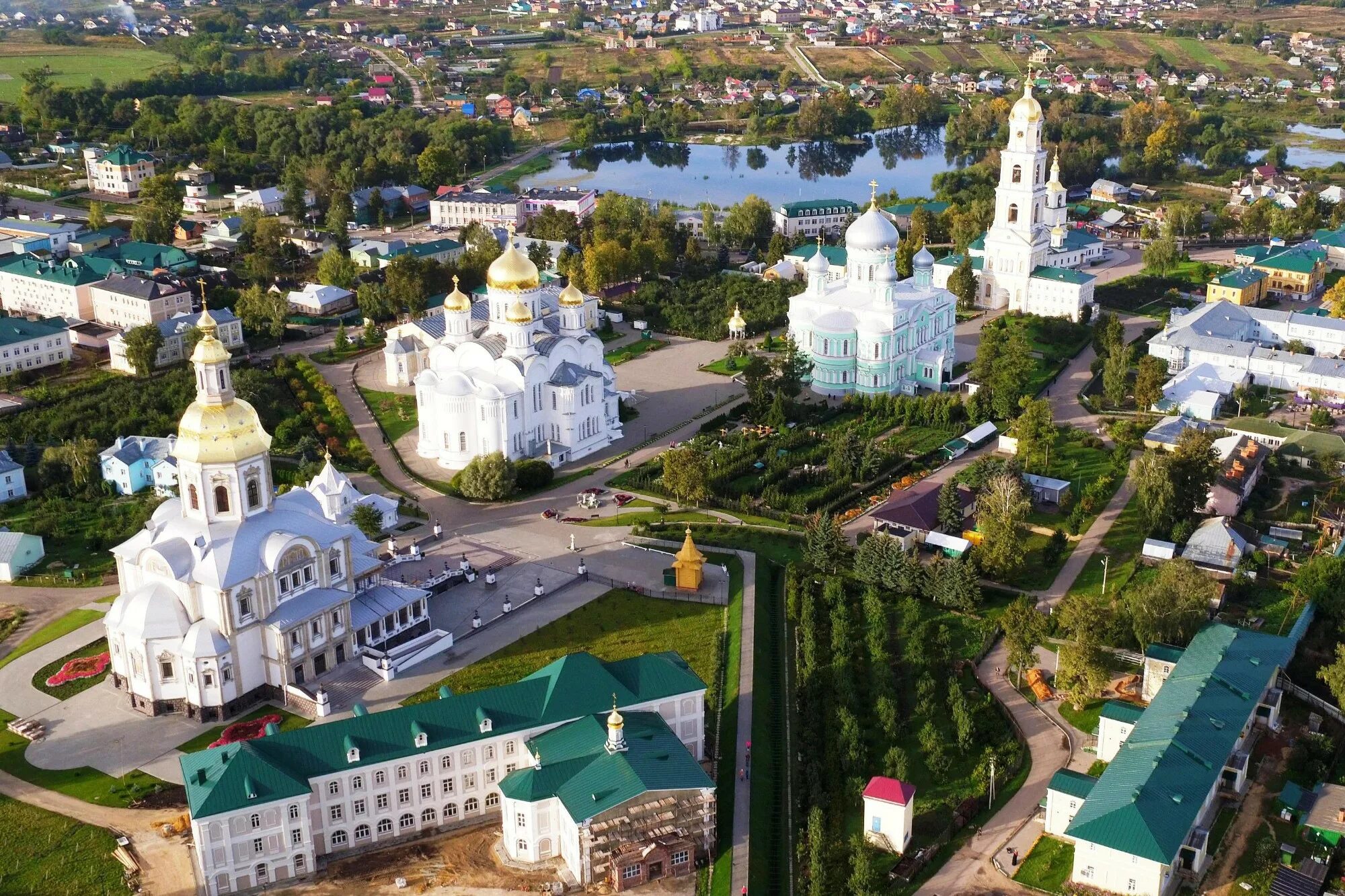 Свято троицкий нижегородская область. Свято Троицкий Дивеевский монастырь. Нижний Новгород Серафимо-Дивеевский монастырь. Дивеево. Серафимо-Дивеевский Троицкий монастырь.. Дивеево Нижегородская область монастырь.