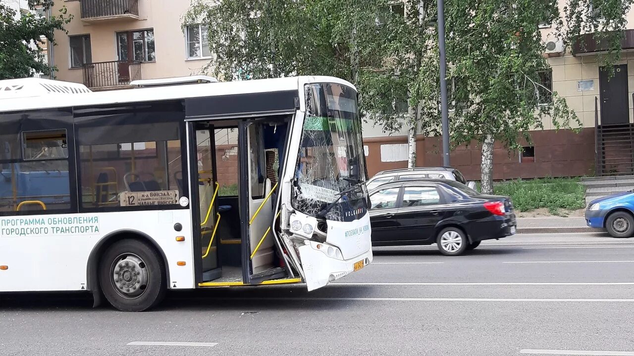 Липецкий автобус. Автобусы Липецк. Общественный транспорт Липецк. Липецкий троллейбус.