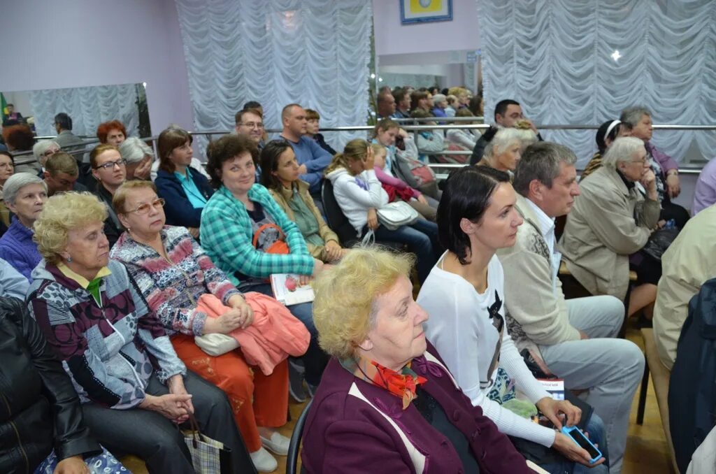 Сайт северного измайлово. Управа Северное Измайлово. Совет ветеранов район Северное Измайлово. Управа района Солнцево встреча жителей. Совет ветеранов войны и труда района "Северное Бутово".