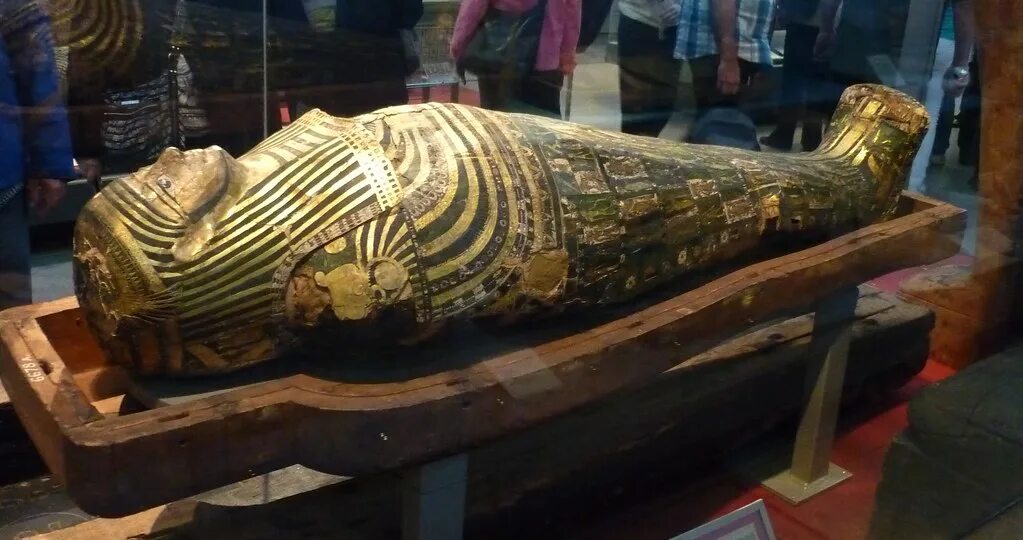 Факты о погребении фараона. Погребение фараонов. Тело фараона в британском музее. Погребение фараонов факты.
