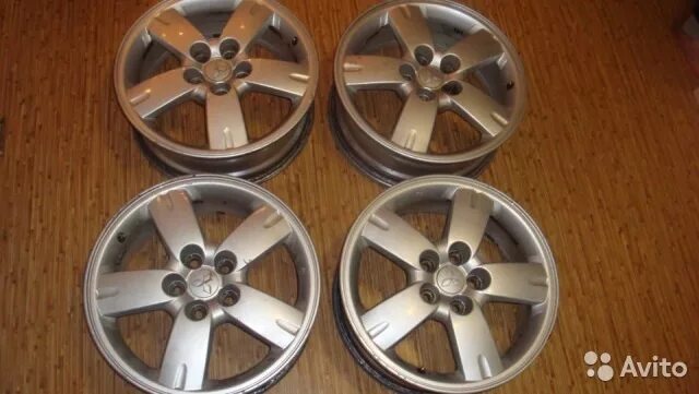 Диски мицубиси аутлендер r17. Диски work emotion r17. Mitsubishi outlander колеса 17r. Диски митсубиси r17. Work emotion xd9 r17.