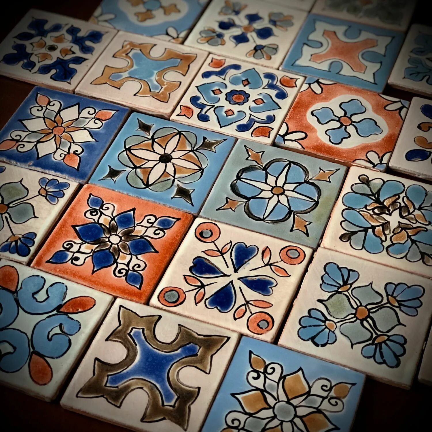 Плитка изразцы. Муравленый изразец. Плитка изразцы. Керамические изразцы. Топкапи изразцы.
