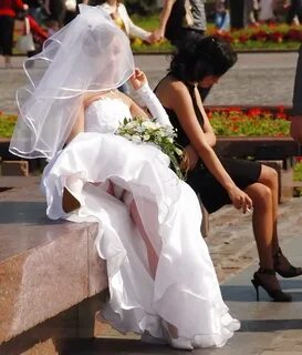 Фото под платьем