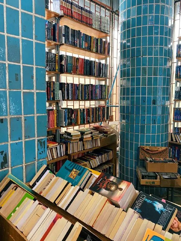 работа книжный спб