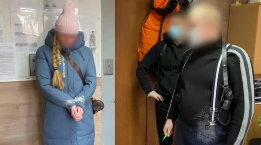 Поймали молодую девочку