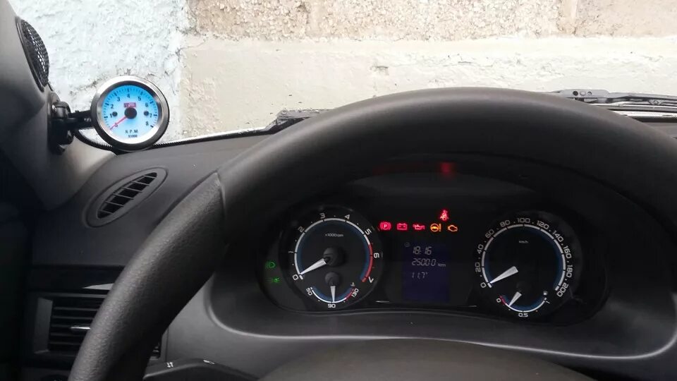 Тахометр приора. Тахометр лады калины 2007. Приора спидометр 160. Тахометр 2170. Тахометр приора 2.