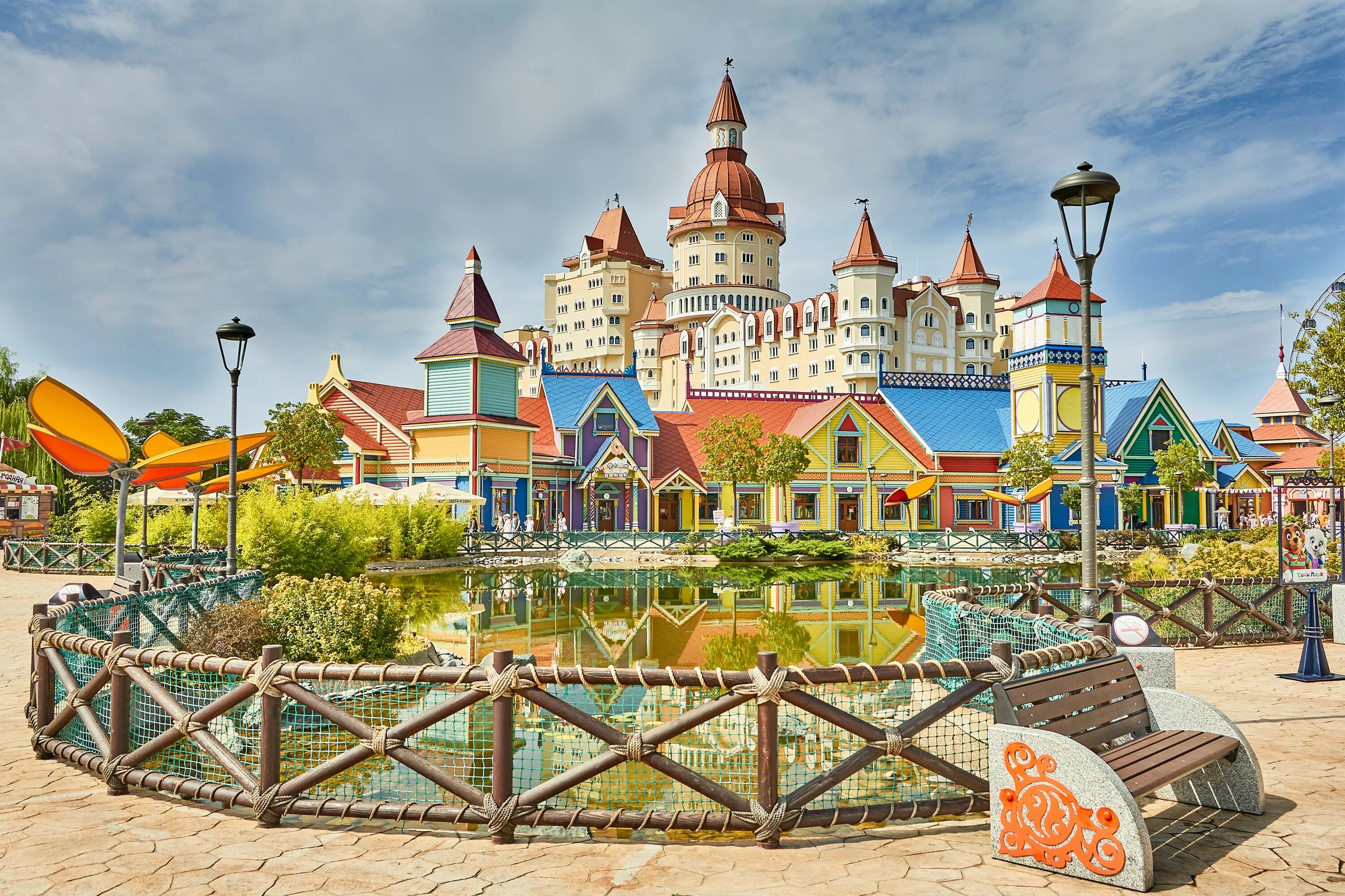 Олимпийский парк в сочи диснейленд. Сочи, океанариум sochi discovery world aquarium. Сочи адлер олимпийский парк 2023. Достопримечательности адлера 2022. Достопримечательности сочи и адлера.