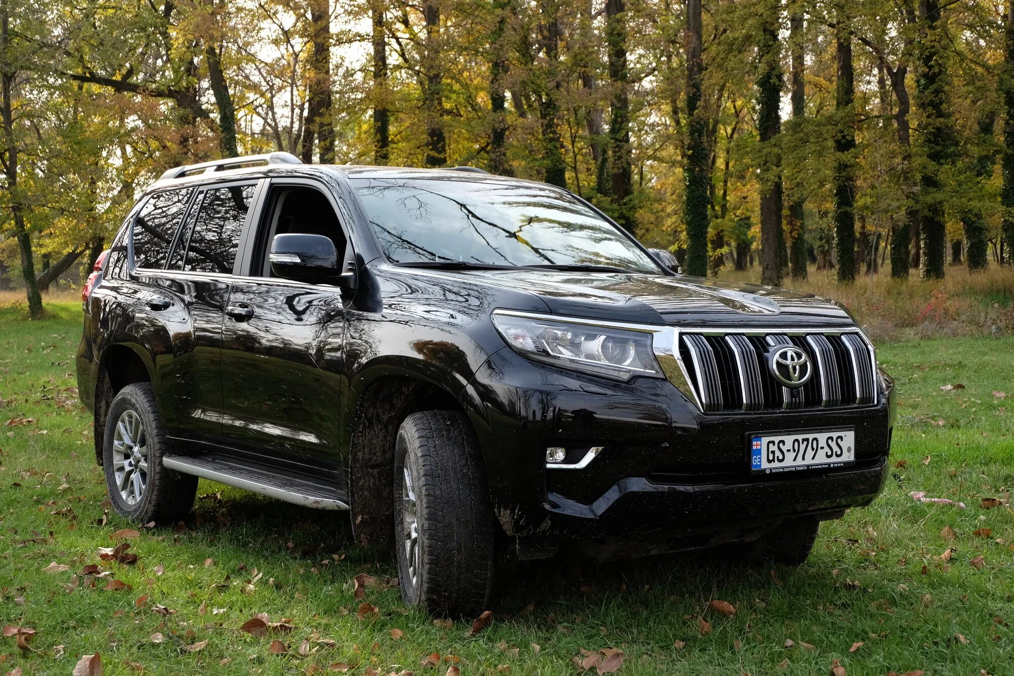 Дром купить крузер прадо. Тойота ленд Крузер Прадо 2020 черный. Land Cruiser Prado 2018 черный. Тойота ленд Крузер Прадо 150 Блэк Оникс. Toyota Land Cruiser Prado 150 Black Onyx 2020-.